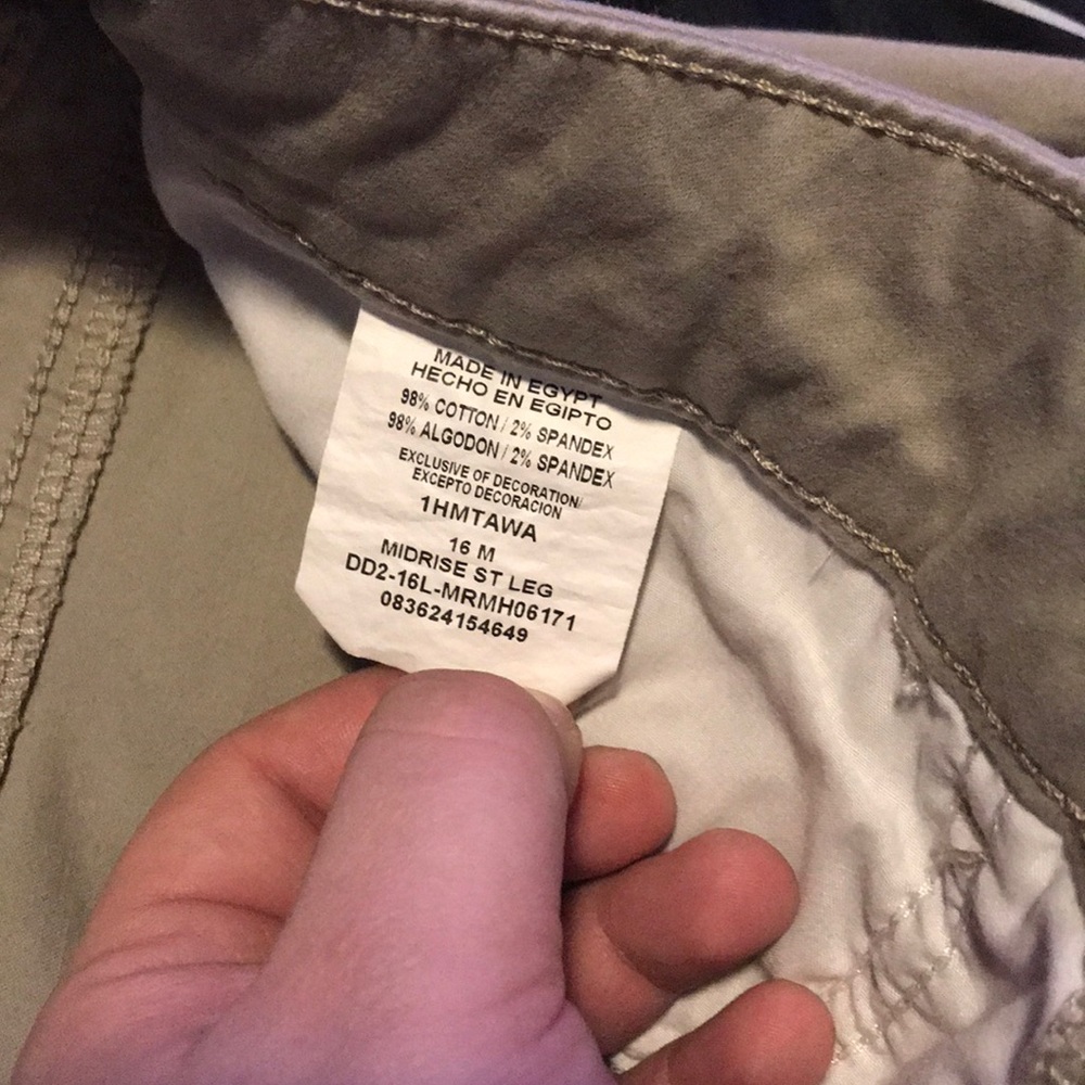 Lee’s khakis - Picture 3 of 4